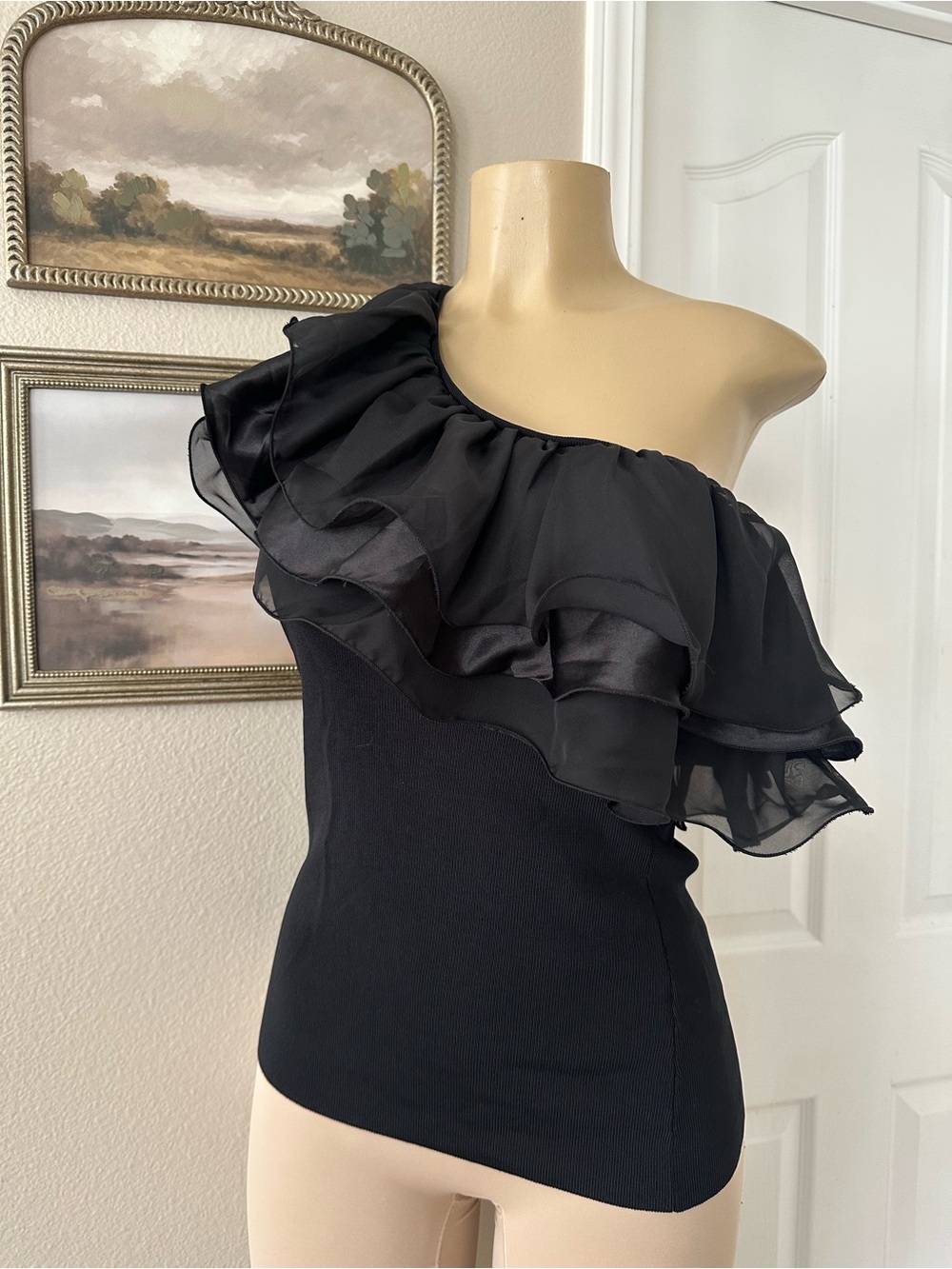 Dolce Cabo Black One-Shoulder Ruffle Top